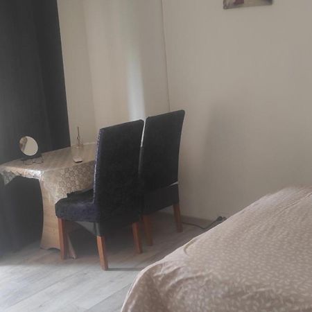 Garsoniera Turda Maria Apartment Exterior photo